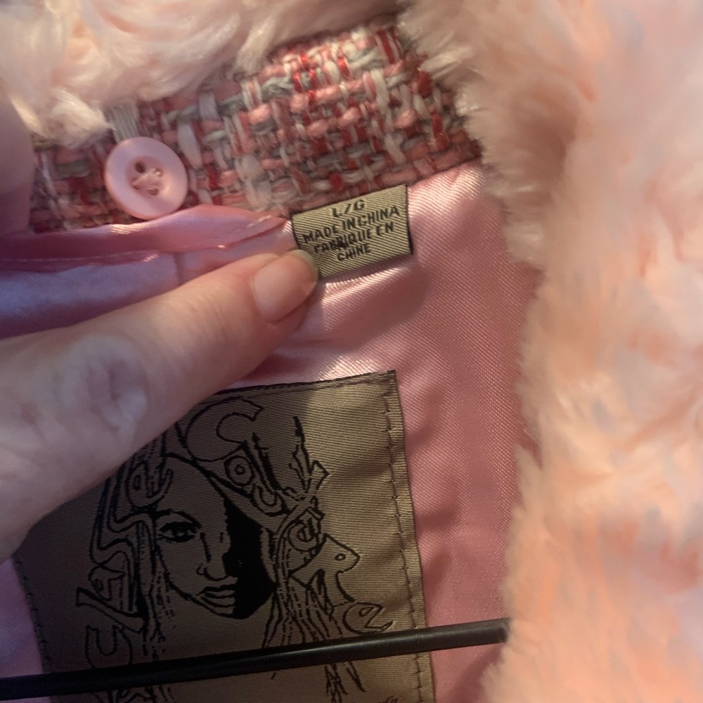 Women's Pink Tweed Coat with Faux Fur Collar - Picture 4 of 7